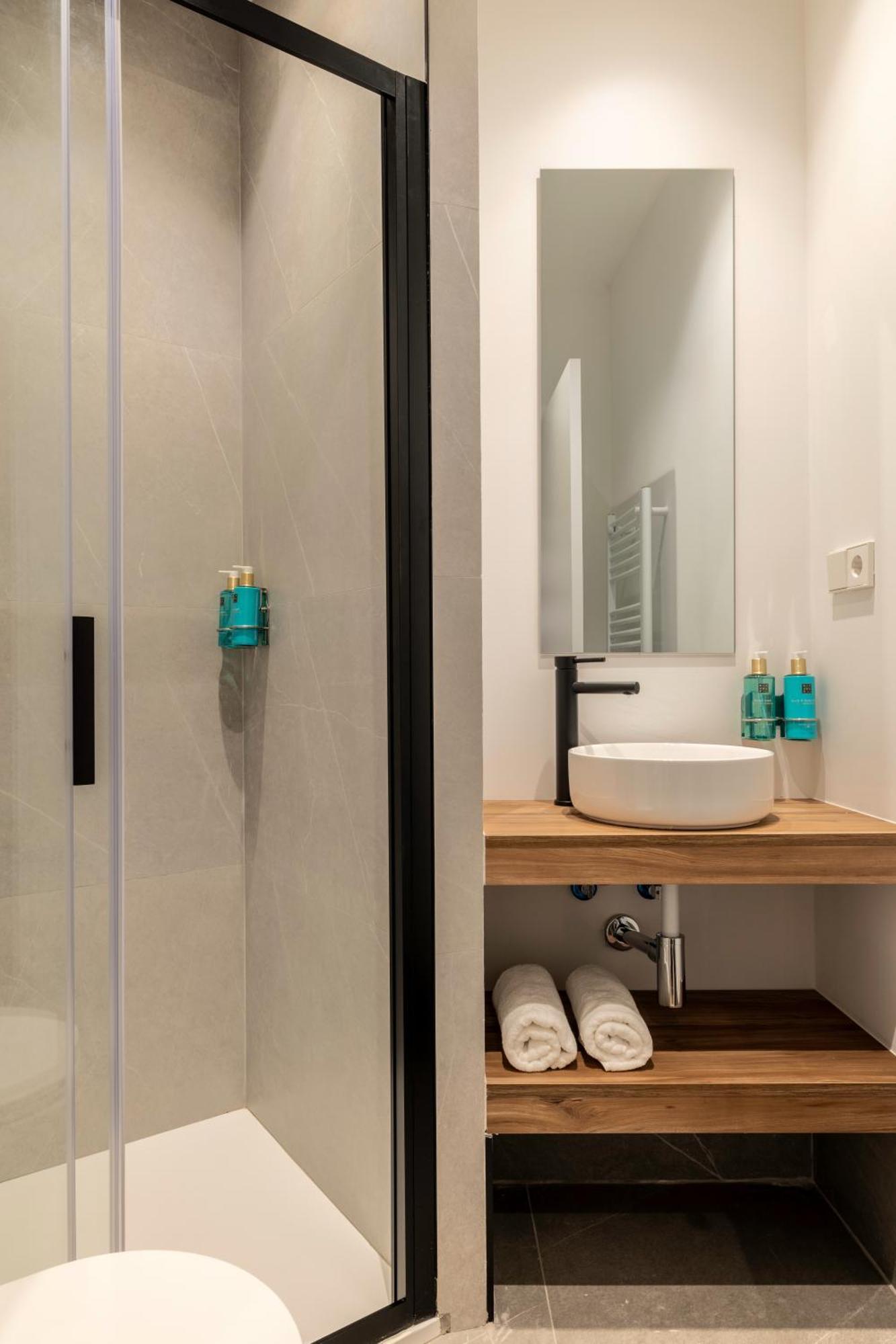 New Designed Flat 3 Bedrooms 2 Showers Madrid Bagian luar foto